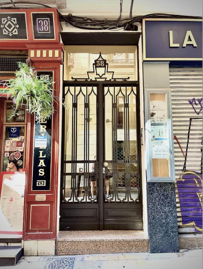 Az The Old Town Hostel - Coliving Zaragoza Exterior photo